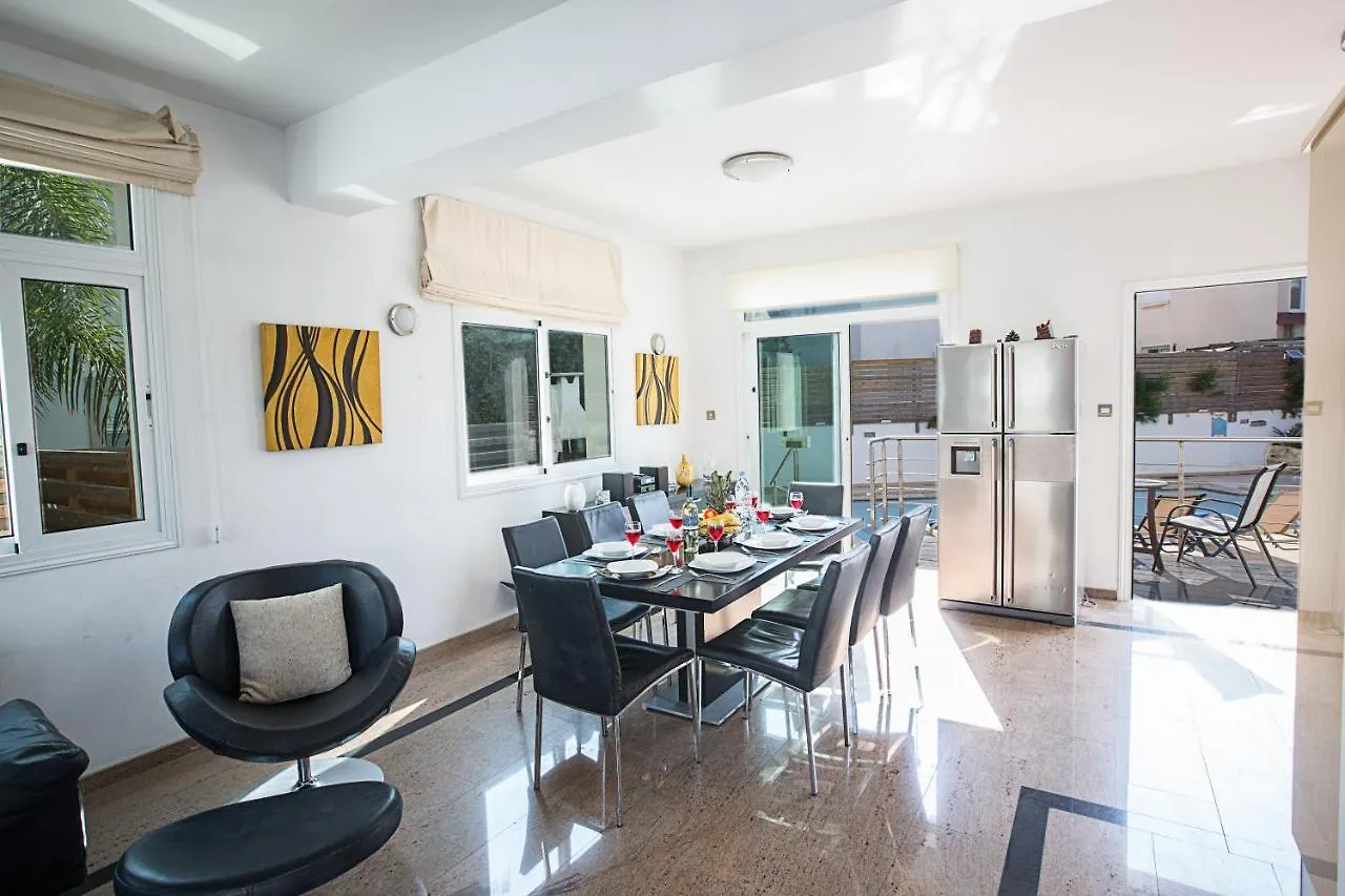 Mesogeios Villa 2 Protaras