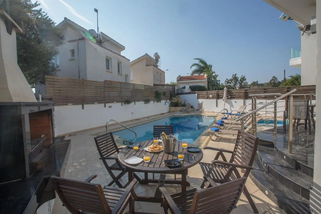 Mesogeios Villa 2 Protaras