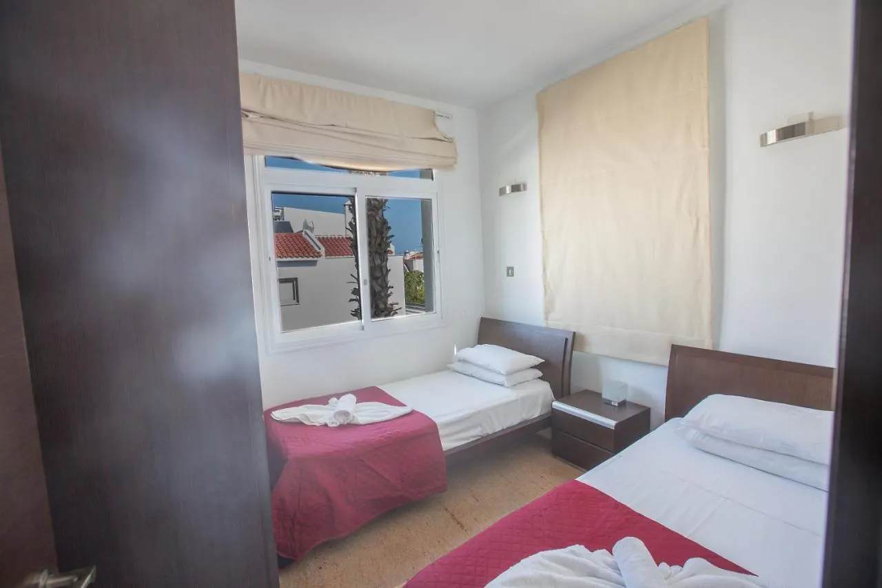 Mesogeios Villa 2 Protaras